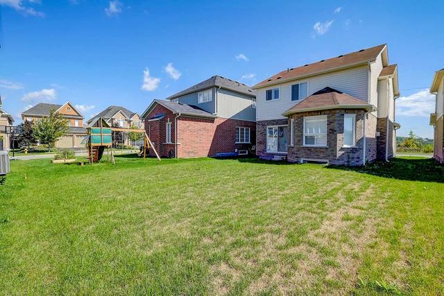 1502 Dunedin Cres, House detached with 3 bedrooms, 3 bathrooms and 3 parking in Oshawa ON | Image 26
