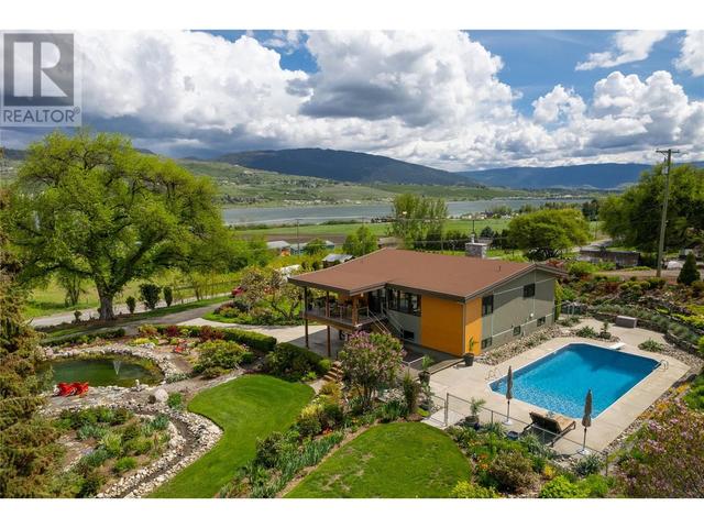 7850 Old Kamloops Road, House detached with 4 bedrooms, 3 bathrooms and 12 parking in North Okanagan B BC | Image 2