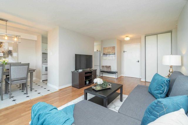 905 - 3120 Kirwin Ave, Condo with 2 bedrooms, 1 bathrooms and 1 parking in Mississauga ON | Image 5