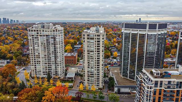 1208 - 1 Aberfoyle Cres, Condo with 2 bedrooms, 2 bathrooms and 1 parking in Toronto ON | Image 1