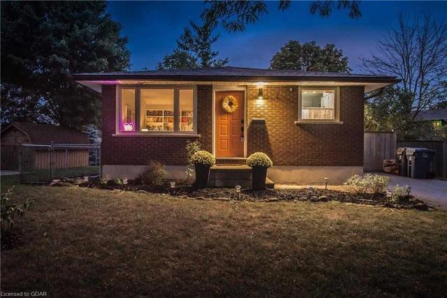 119 Hadati Rd, House detached with 3 bedrooms, 1 bathrooms and 3 parking in Guelph ON | Image 1