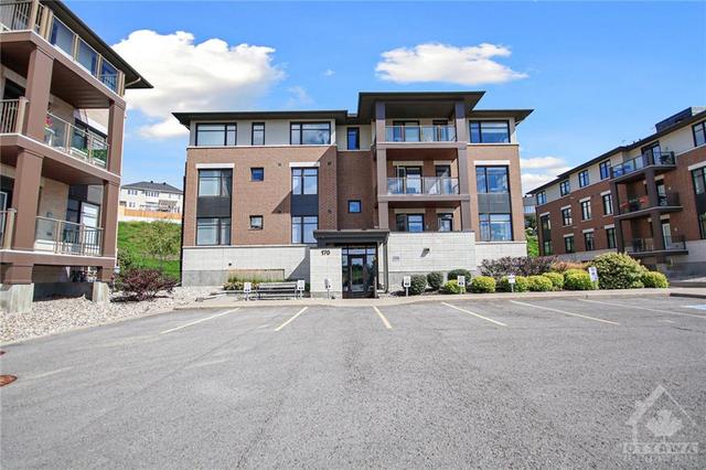 301 - 170 Guelph Private, Condo with 2 bedrooms, 2 bathrooms and 1 parking in Ottawa ON | Image 1