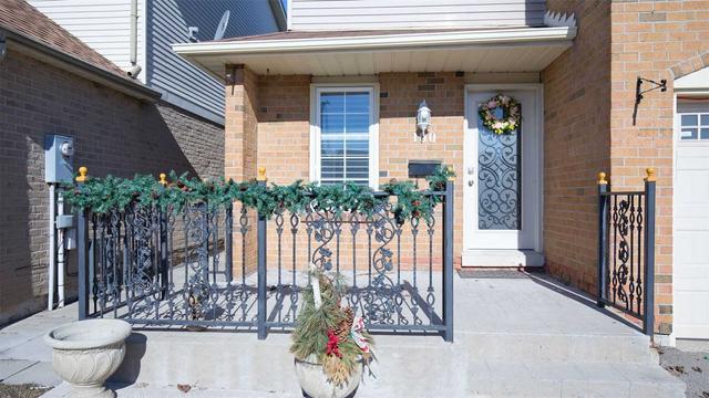100 Swennen Dr, House detached with 3 bedrooms, 3 bathrooms and 3 parking in Brampton ON | Image 34