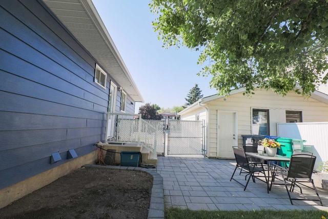 181 Purdue Court W, House detached with 4 bedrooms, 2 bathrooms and 3 parking in Lethbridge AB | Image 42