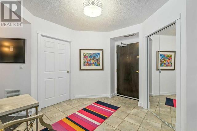 702, - 200 La Caille Place Sw, Condo with 1 bedrooms, 1 bathrooms and 1 parking in Calgary AB | Image 4