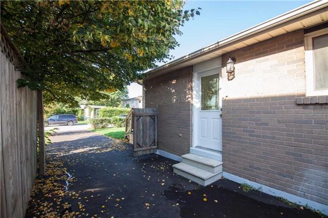 80 Glenmmore Cres, House semidetached with 3 bedrooms, 2 bathrooms and 4 parking in Brampton ON | Image 17