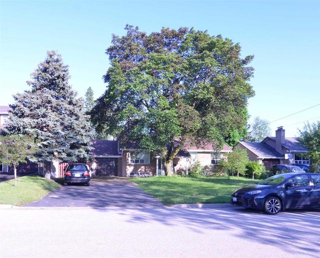 268 Mcgill St, House detached with 3 bedrooms, 2 bathrooms and 8 parking in Mississauga ON | Image 1