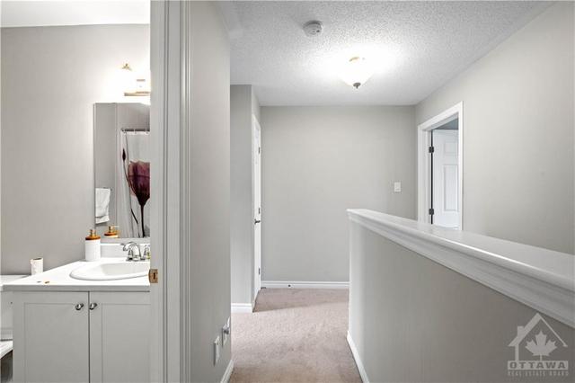 94 Brisote Lane, Townhouse with 3 bedrooms, 3 bathrooms and 2 parking in Ottawa ON | Image 19