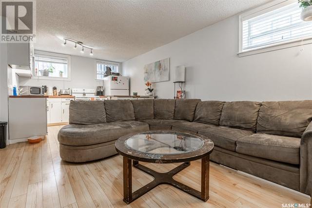 806 5th Street E, House detached with 4 bedrooms, 2 bathrooms and null parking in Saskatoon SK | Image 23