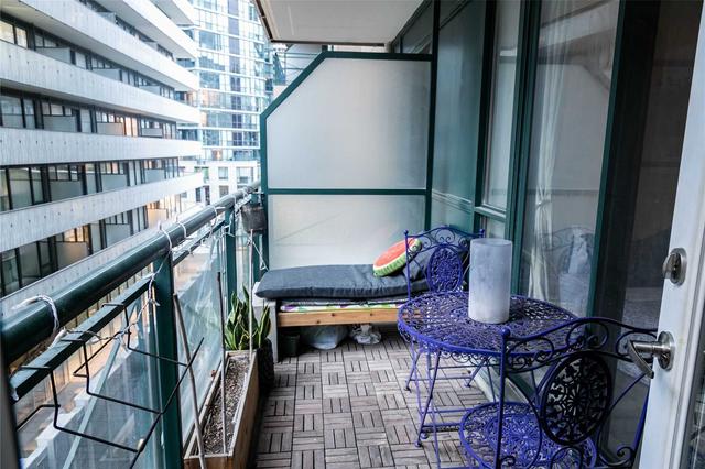 712 - 35 Hayden St, Condo with 1 bedrooms, 1 bathrooms and 0 parking in Toronto ON | Image 12