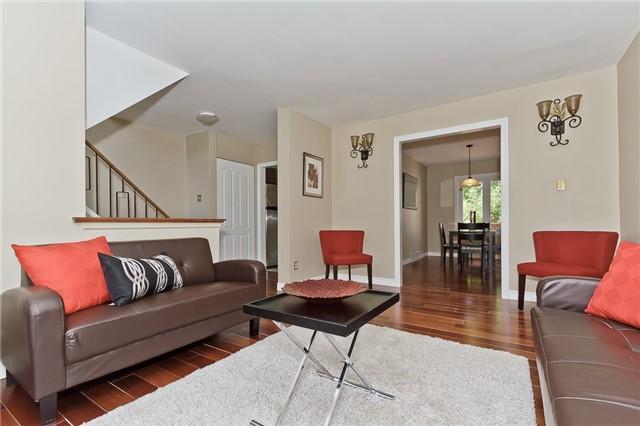 3644 Anniversary Rd, House semidetached with 3 bedrooms, 2 bathrooms and 4 parking in Mississauga ON | Image 5