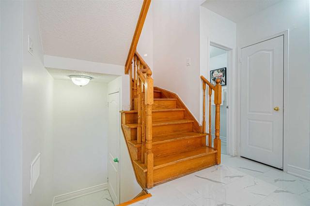 24 Black Forest Dr, House detached with 3 bedrooms, 4 bathrooms and 6 parking in Brampton ON | Image 14