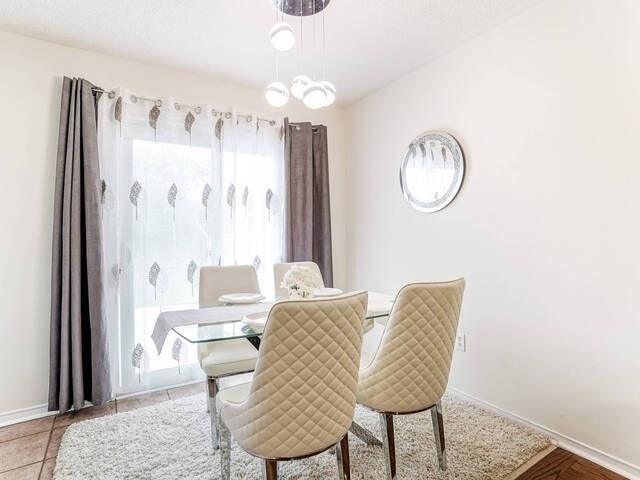 7126 Frontier Rdge, House semidetached with 3 bedrooms, 3 bathrooms and 5 parking in Mississauga ON | Image 3