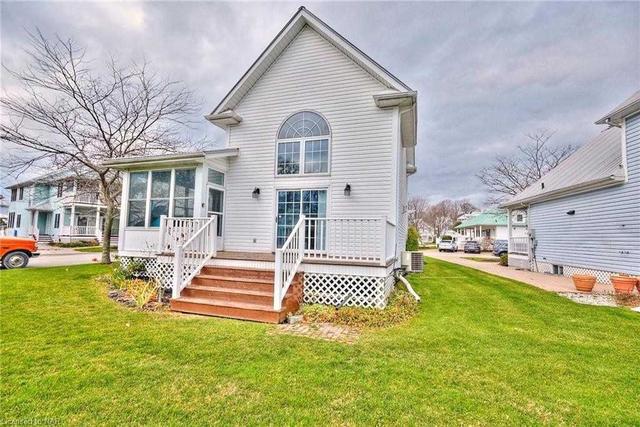 2 Lighthouse Pt, House detached with 1 bedrooms, 3 bathrooms and 4 parking in Fort Erie ON | Image 18