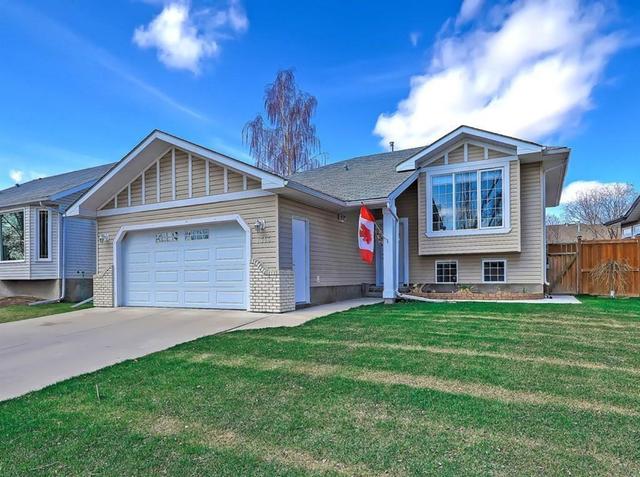 1516 9 Avenue Se, House detached with 4 bedrooms, 3 bathrooms and 4 parking in High River AB | Card Image