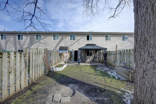 a - 147 Weber St E, House attached with 3 bedrooms, 2 bathrooms and 3 parking in Kitchener ON | Image 29