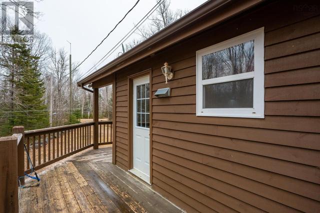 125 Maple Ridge Drive, House detached with 2 bedrooms, 1 bathrooms and null parking in Lunenburg MD NS | Image 34