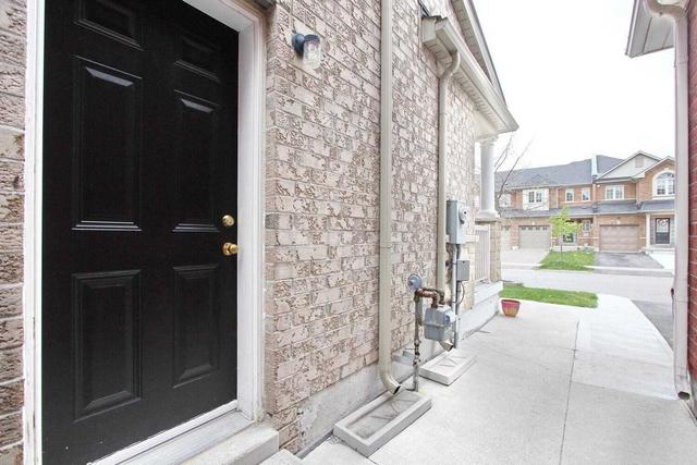 75 Tomabrook Cres, House detached with 4 bedrooms, 5 bathrooms and 6 parking in Brampton ON | Image 11