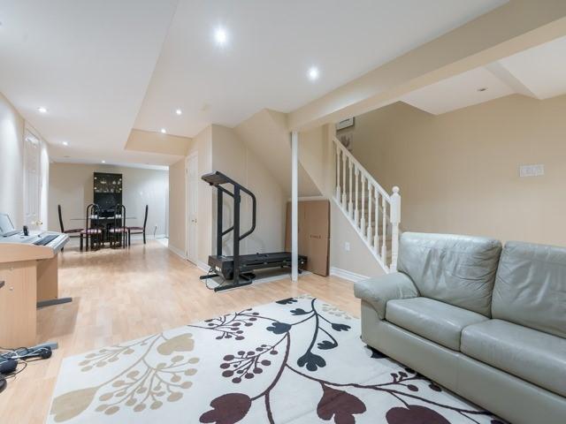 67 Queensbridge Dr, House detached with 4 bedrooms, 4 bathrooms and 2 parking in Vaughan ON | Image 16