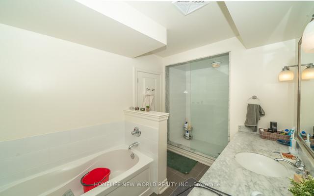 363b Roehampton Ave, Townhouse with 3 bedrooms, 3 bathrooms and 1 parking in Toronto ON | Image 17