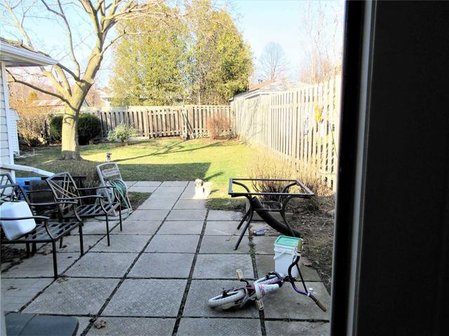 785 Grandview Dr, House detached with 3 bedrooms, 2 bathrooms and 5 parking in Oshawa ON | Image 5