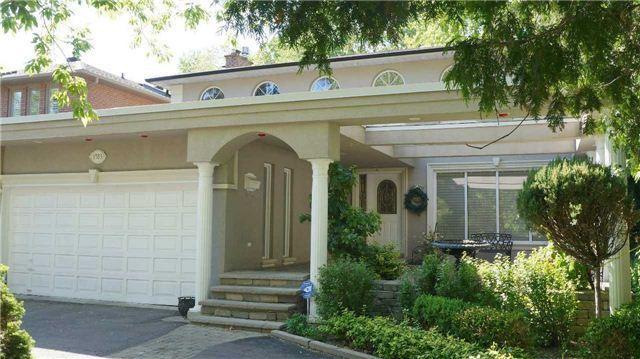 1583 Thompson St, House detached with 5 bedrooms, 4 bathrooms and 7 parking in Mississauga ON | Image 1