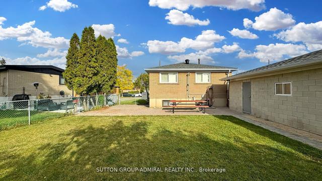 22 Secroft Cres, House detached with 3 bedrooms, 2 bathrooms and 8 parking in Toronto ON | Image 22