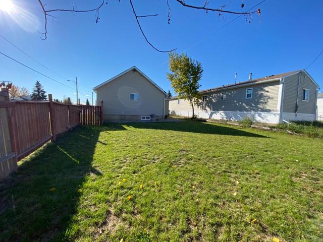 9702 103 Avenue, House detached with 2 bedrooms, 1 bathrooms and 2 parking in Grande Prairie County No. 1 AB | Image 35