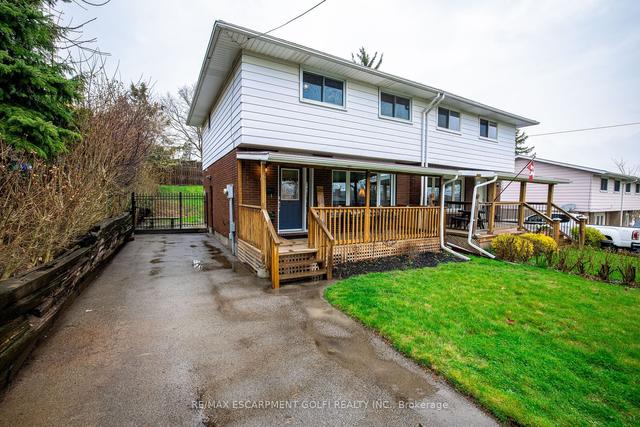 40 Townline Rd W, House semidetached with 3 bedrooms, 2 bathrooms and 4 parking in St. Catharines ON | Image 12