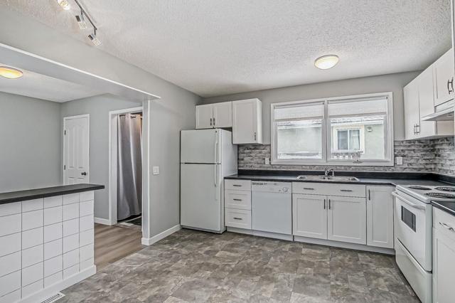 192 Penbrooke Close Se, House detached with 5 bedrooms, 2 bathrooms and 3 parking in Calgary AB | Image 14