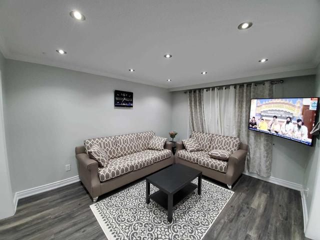 7573 Catalpa Rd, House semidetached with 4 bedrooms, 3 bathrooms and 5 parking in Mississauga ON | Image 10