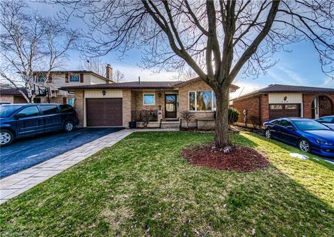 117 Morningdale Crescent, House detached with 5 bedrooms, 3 bathrooms and 5 parking in Waterloo ON | Card Image