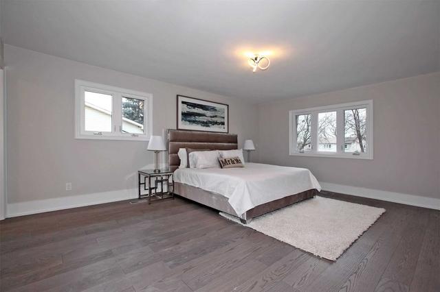 539 Isabella Ave, House detached with 4 bedrooms, 4 bathrooms and 6 parking in Mississauga ON | Image 19