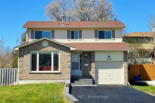 935 Birchwood Dr, House detached with 3 bedrooms, 3 bathrooms and 5 parking in Newmarket ON | Image 1