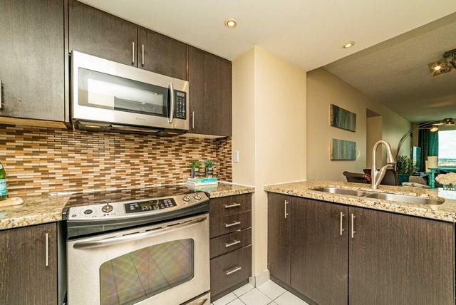 1712 - 18 Lee Centre Dr, Condo with 3 bedrooms, 2 bathrooms and 2 parking in Toronto ON | Image 26