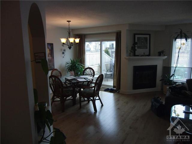 281 Forestbrook Street, Townhouse with 3 bedrooms, 3 bathrooms and 3 parking in Ottawa ON | Image 9