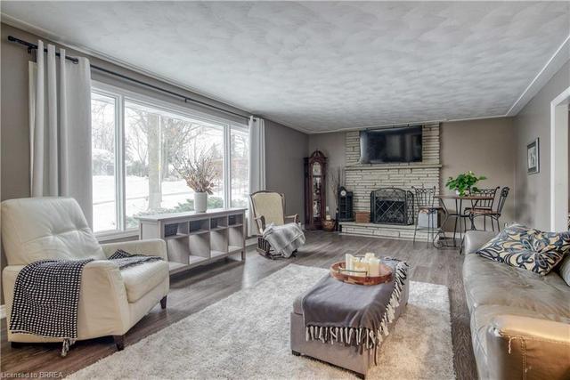 21 Lakeside Drive, House detached with 4 bedrooms, 2 bathrooms and 6 parking in Brantford ON | Image 10