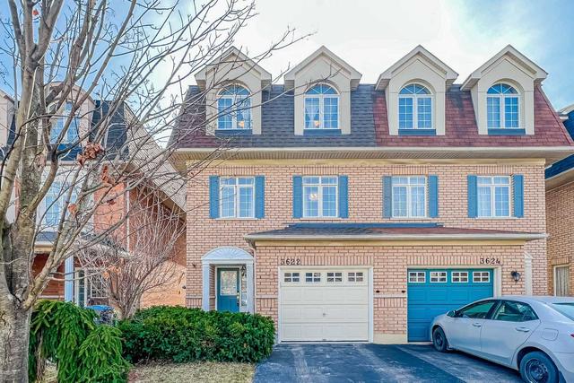 3622 Southwick St, House semidetached with 3 bedrooms, 3 bathrooms and 3 parking in Mississauga ON | Image 1