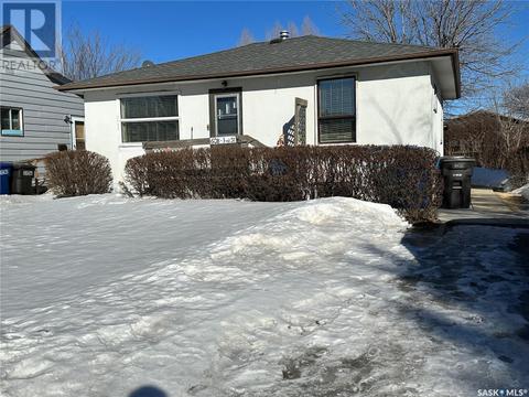 608 3rd Street, House detached with 4 bedrooms, 3 bathrooms and null parking in Humboldt SK | Card Image