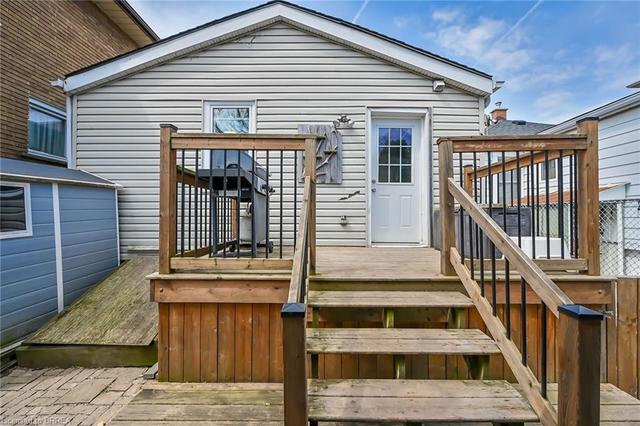 19 East 31st Street, House detached with 2 bedrooms, 1 bathrooms and null parking in Hamilton ON | Image 17