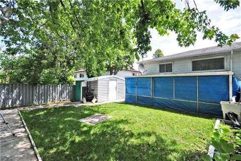7269 Sills Rd, House semidetached with 3 bedrooms, 2 bathrooms and 4 parking in Mississauga ON | Image 11