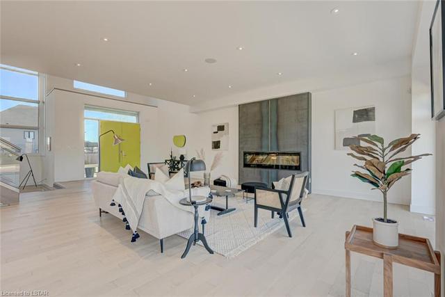 646 Hickorystick Key, House detached with 5 bedrooms, 4 bathrooms and 5 parking in London ON | Image 2
