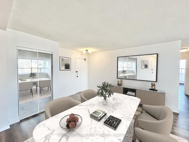 904 - 2263 Marine Dr, Condo with 2 bedrooms, 1 bathrooms and 1 parking in Oakville ON | Image 3