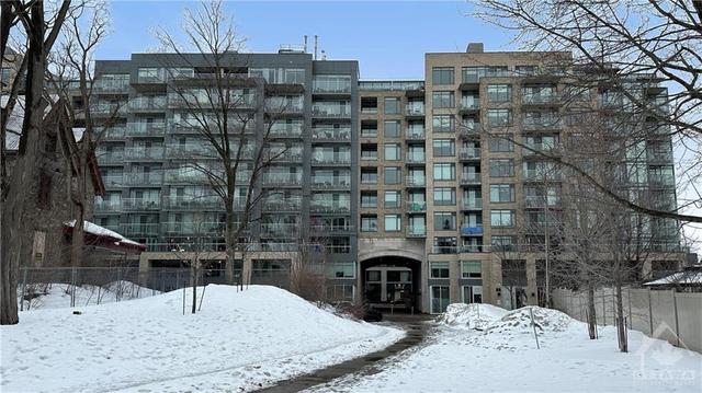 210 - 88 Richmond Road, Condo with 2 bedrooms, 2 bathrooms and 1 parking in Ottawa ON | Image 2