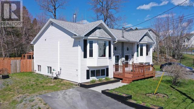 30 Hewer Crescent, House semidetached with 3 bedrooms, 1 bathrooms and null parking in Halifax NS | Image 3