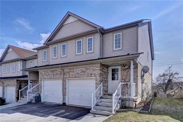 212 Red Clover Crt, House attached with 3 bedrooms, 2 bathrooms and 2 parking in Kitchener ON | Image 1
