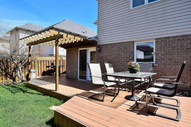 235 Sprucewood Cres, House detached with 3 bedrooms, 4 bathrooms and 2 parking in Clarington ON | Image 20