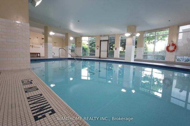 527 - 205 The Donway W, Condo with 2 bedrooms, 2 bathrooms and 1 parking in Toronto ON | Image 6