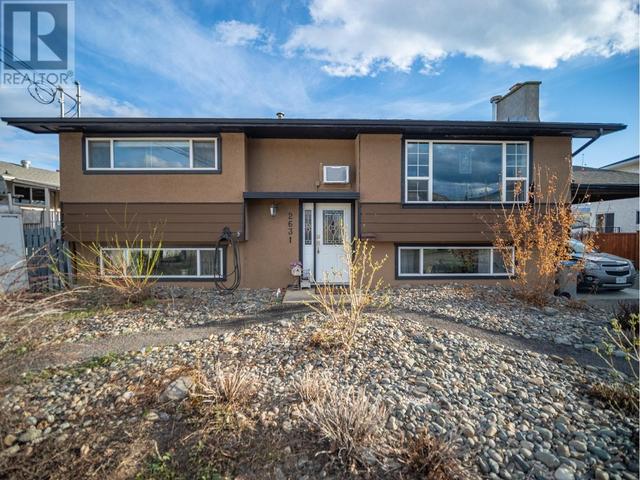 2631 Ayr Place, House detached with 4 bedrooms, 2 bathrooms and null parking in Kamloops BC | Image 10
