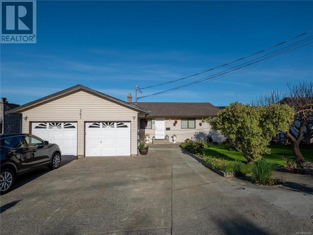 241 Mclean St S, House detached with 5 bedrooms, 4 bathrooms and 4 parking in Campbell River BC | Image 2
